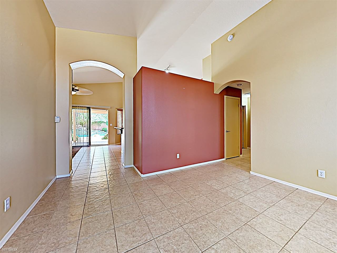 1723 W Boston St - Photo 3 of 20