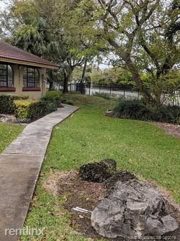 11709 Sw 103 Ln 11709 - Photo 3 of 10