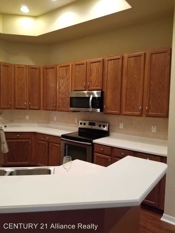 11949 Wexford Blvd - Photo 2 of 41