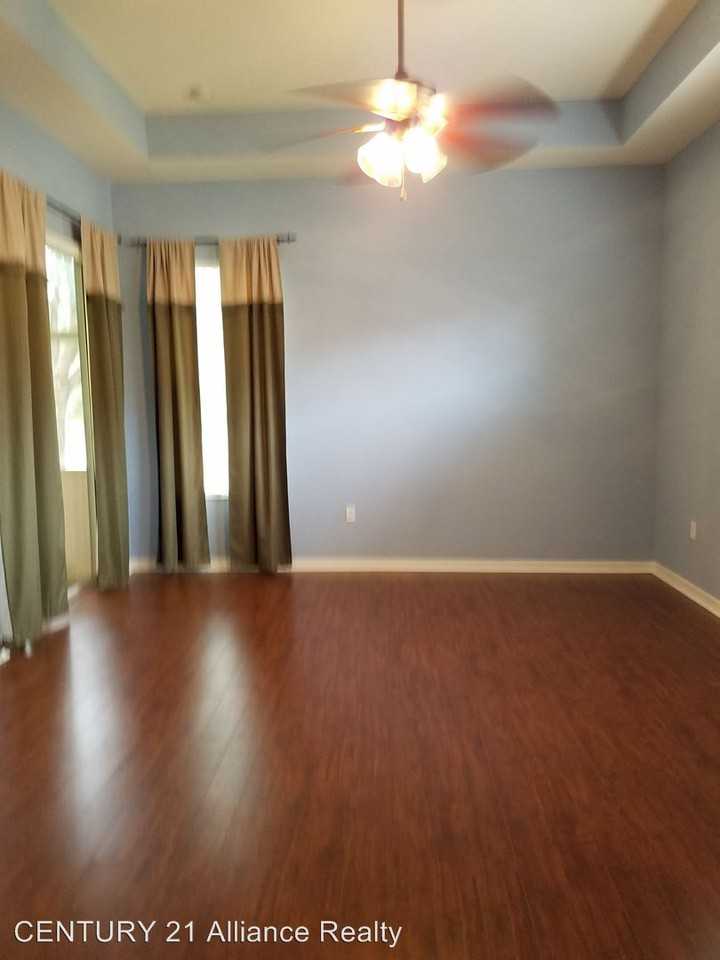 11949 Wexford Blvd - Photo 3 of 41