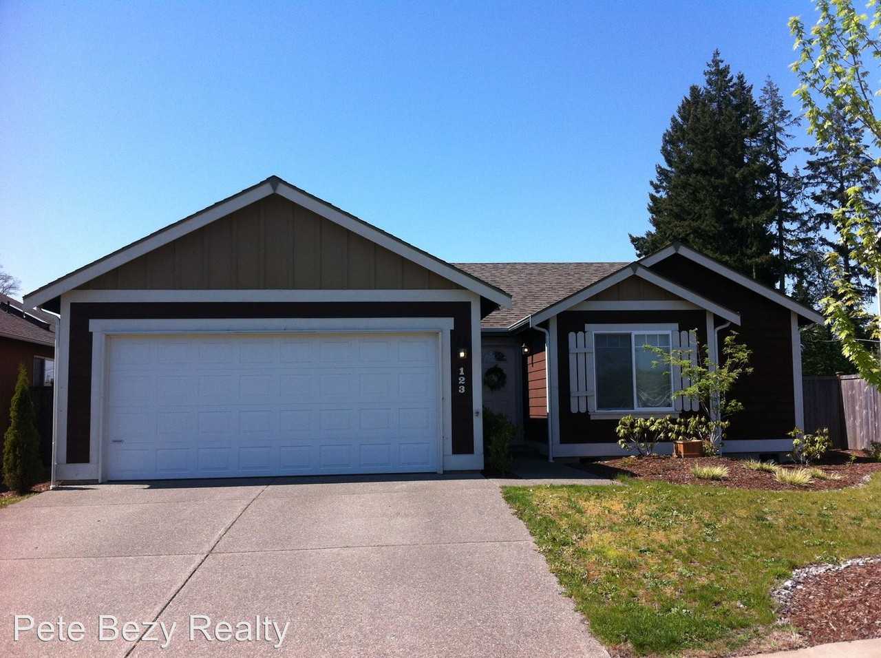 123 Stadium Way - Photo 2 of 2