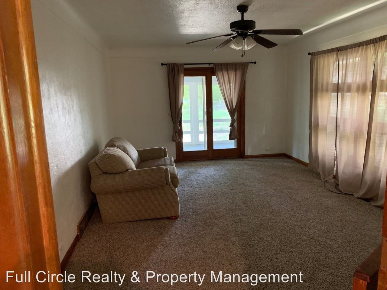 1832 B Ave NE - Photo 3 of 8