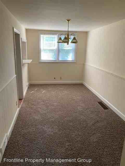 231 W. 22nd Street - Photo 3 of 7