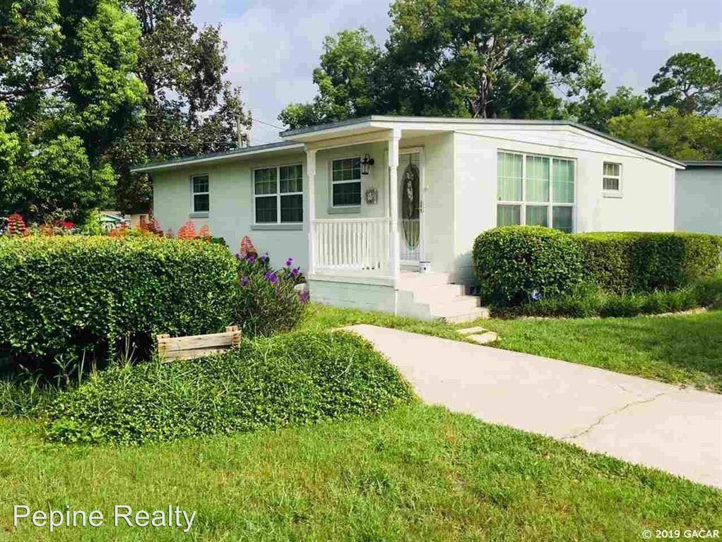 1004 Ne 23rd Street - Photo 2 of 10