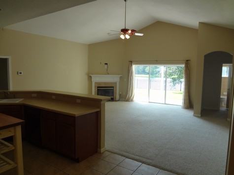 855 W American Eagle Dr - Photo 3 of 16