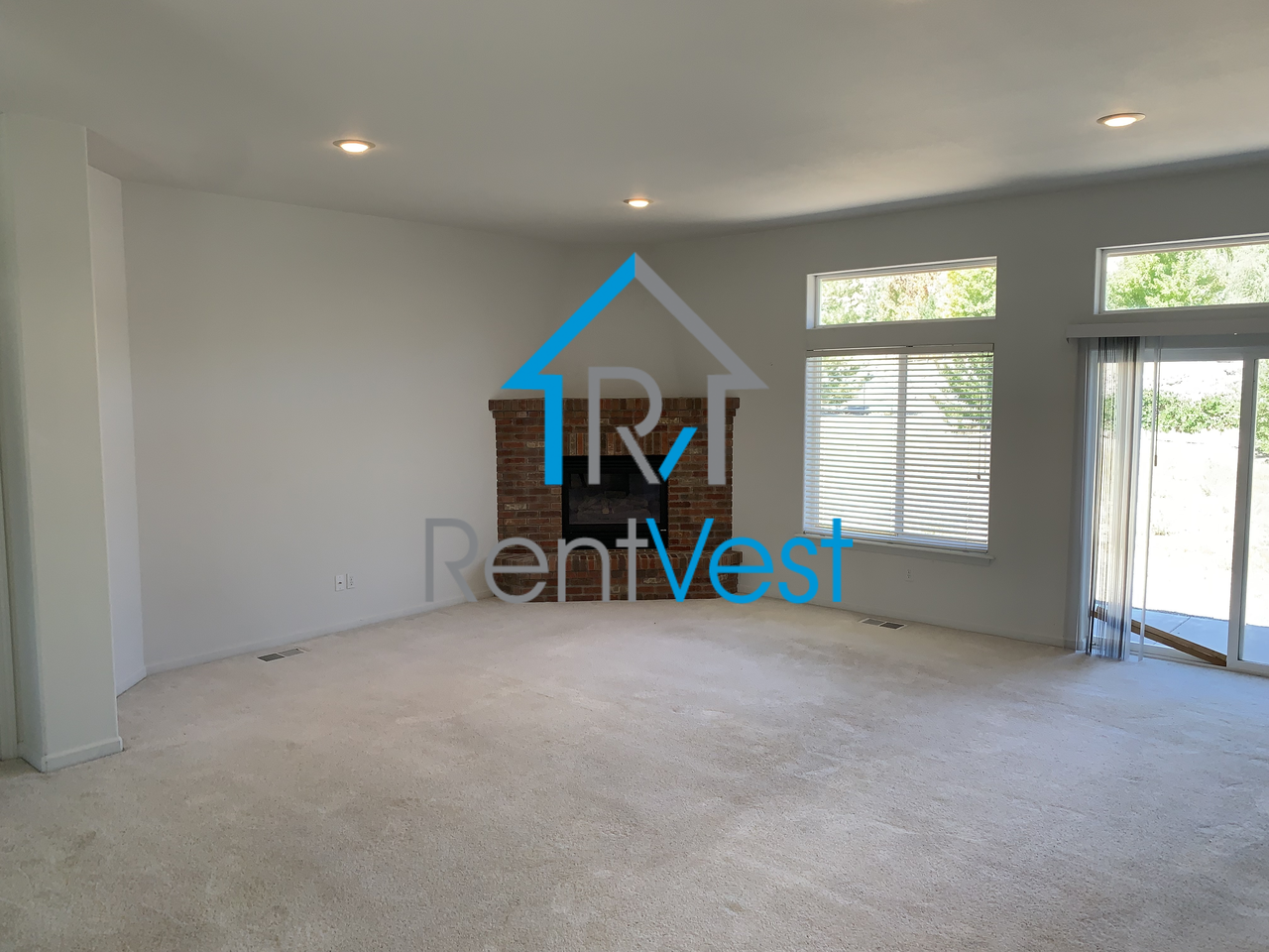 3638 Jarrard Ct - Photo 3 of 20