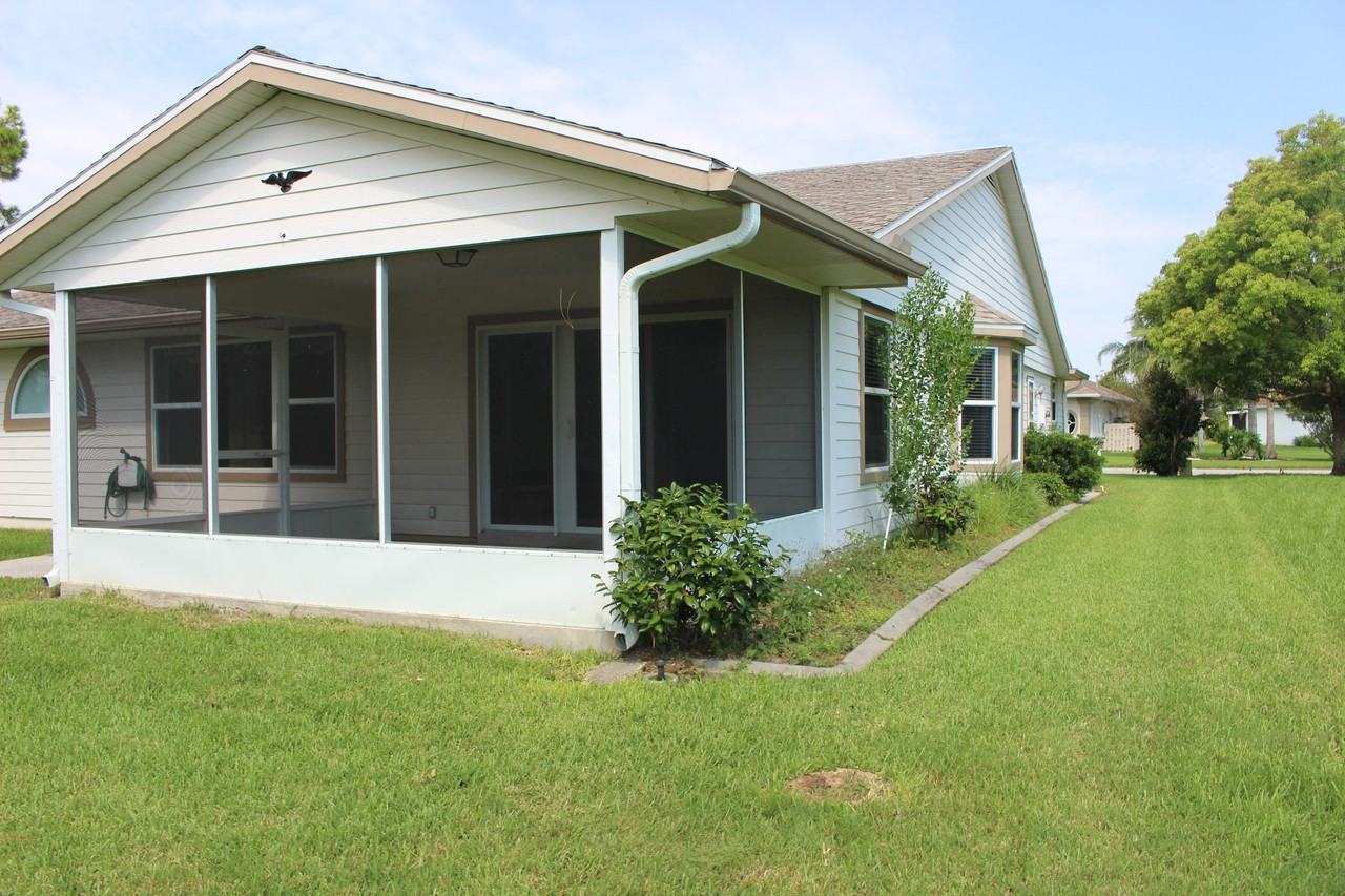 238 Golf Club Dr - Photo 2 of 15