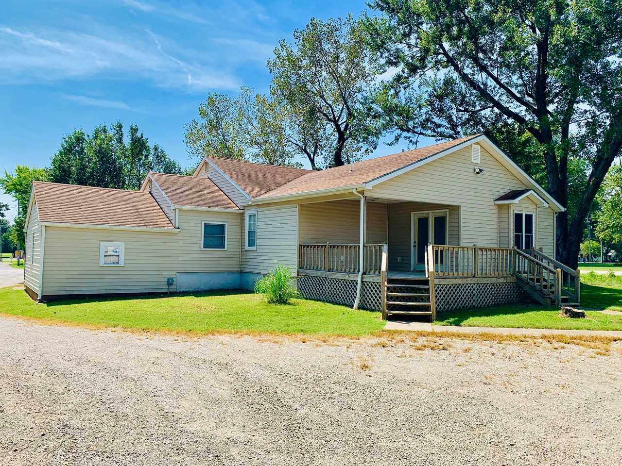 2104 West 4th Street - Photo 3 of 21