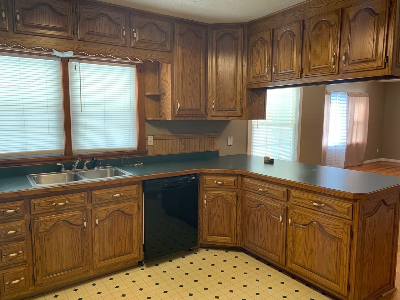 2104 West 4th Street - Photo 6 of 21