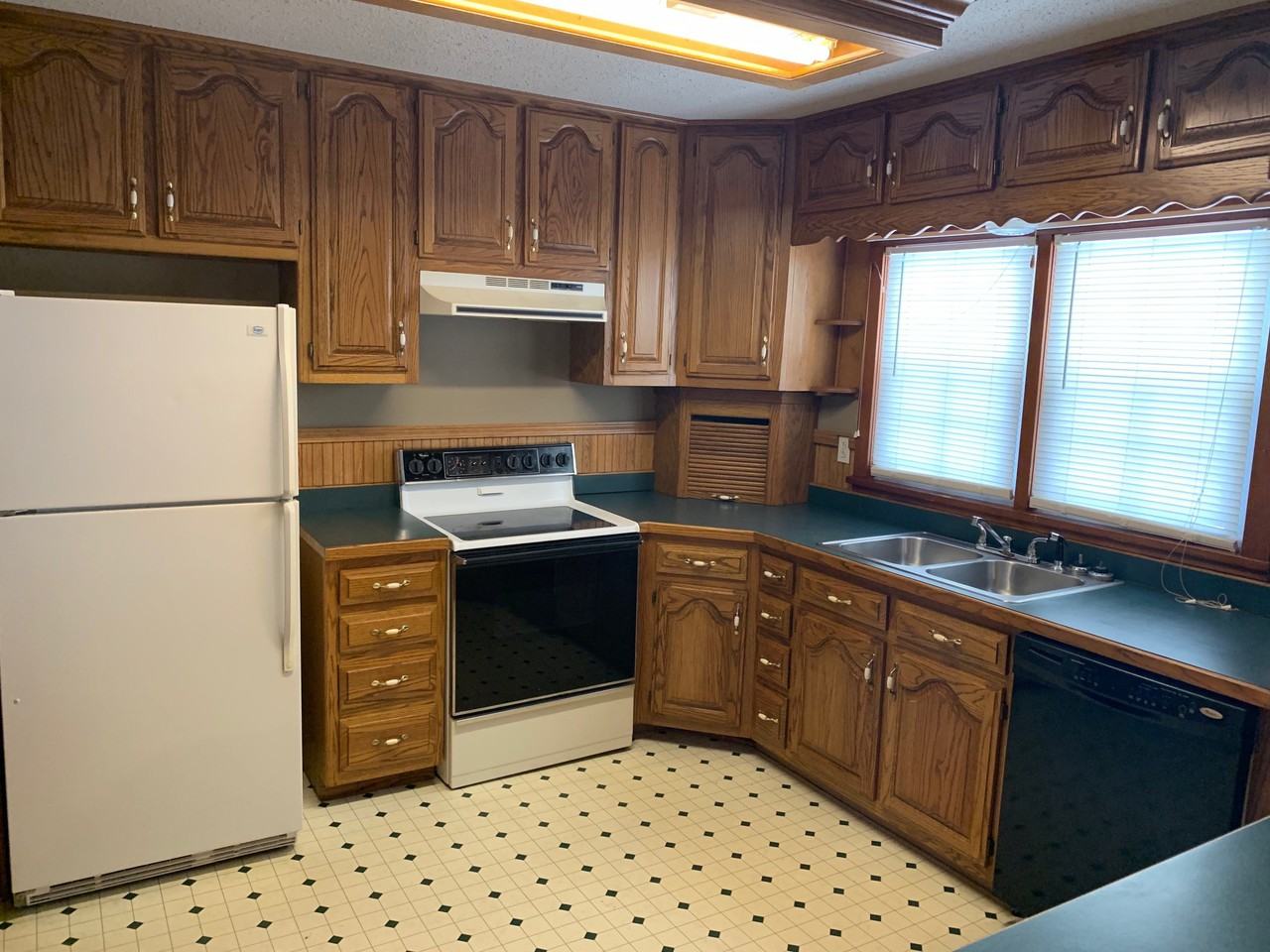 2104 West 4th Street - Photo 5 of 21