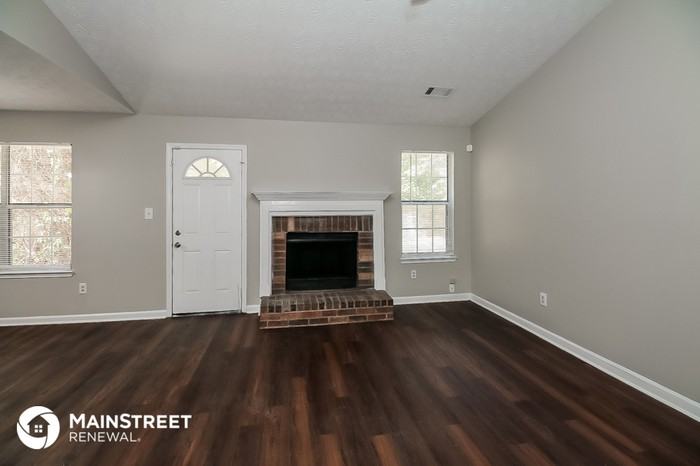 9206 Fairway Court - Photo 3 of 16