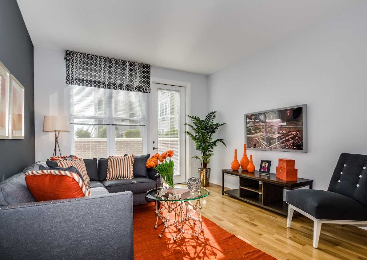 The Monarch - Photo 4 of 15