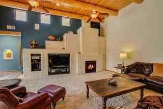 3309 Calle Facio NW - Photo 2 of 10