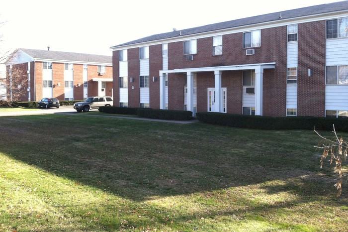 69 Parrish St. - 5 - Photo 3 of 12