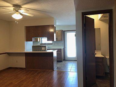 8406 N. Park Ct. - Photo 3 of 12