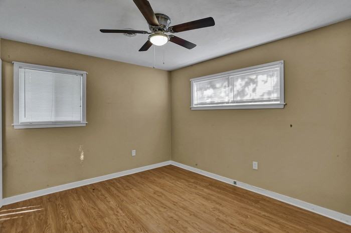 3451 Harle Street - Photo 2 of 12