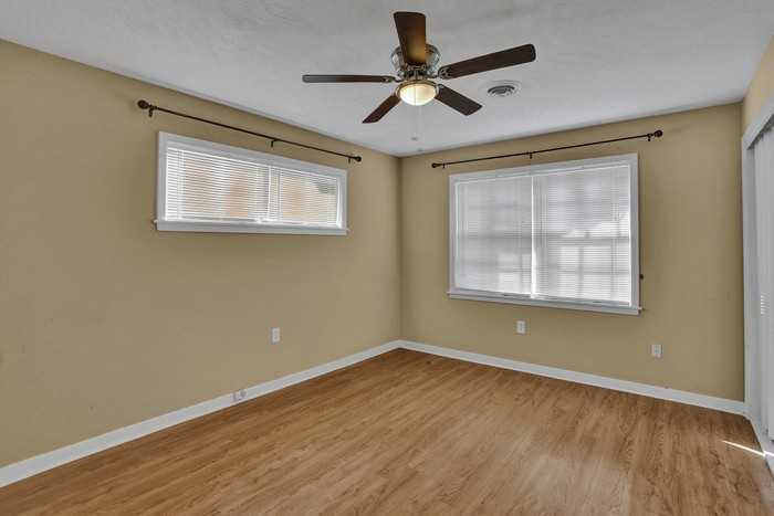 3451 Harle Street - Photo 3 of 12