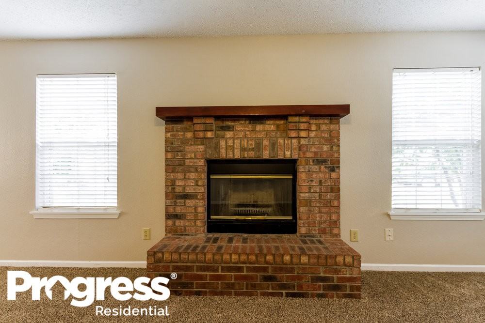 8446 Silverado Dr - Photo 2 of 21