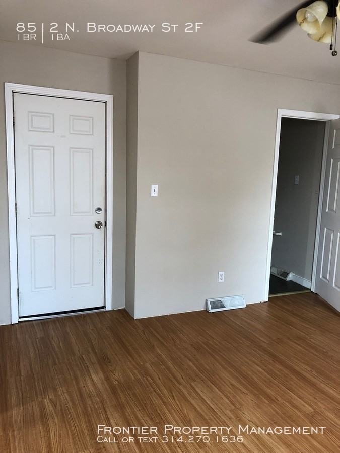 8512 N. Broadway St 2f - Photo 2 of 11