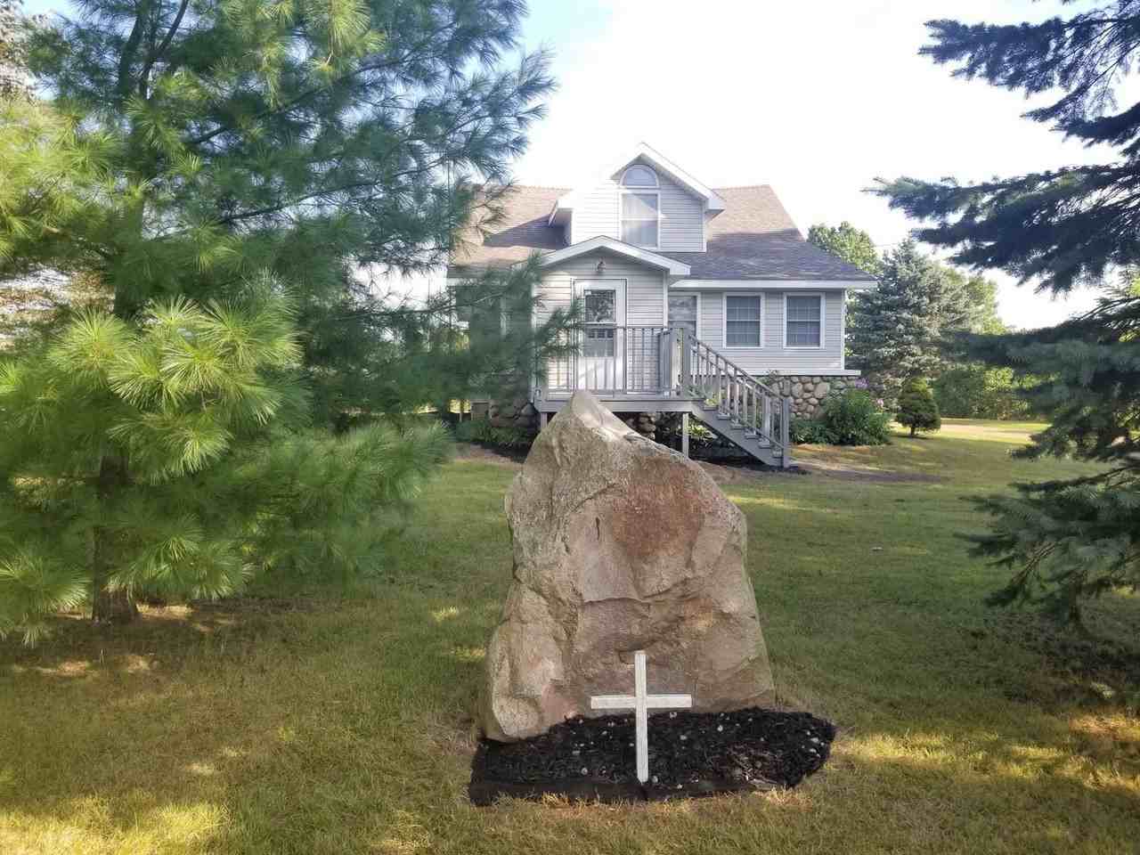 15356 Kendall Rd. - Photo 2 of 37