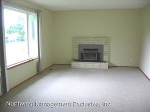 11912 Se 11th St. - Photo 2 of 5