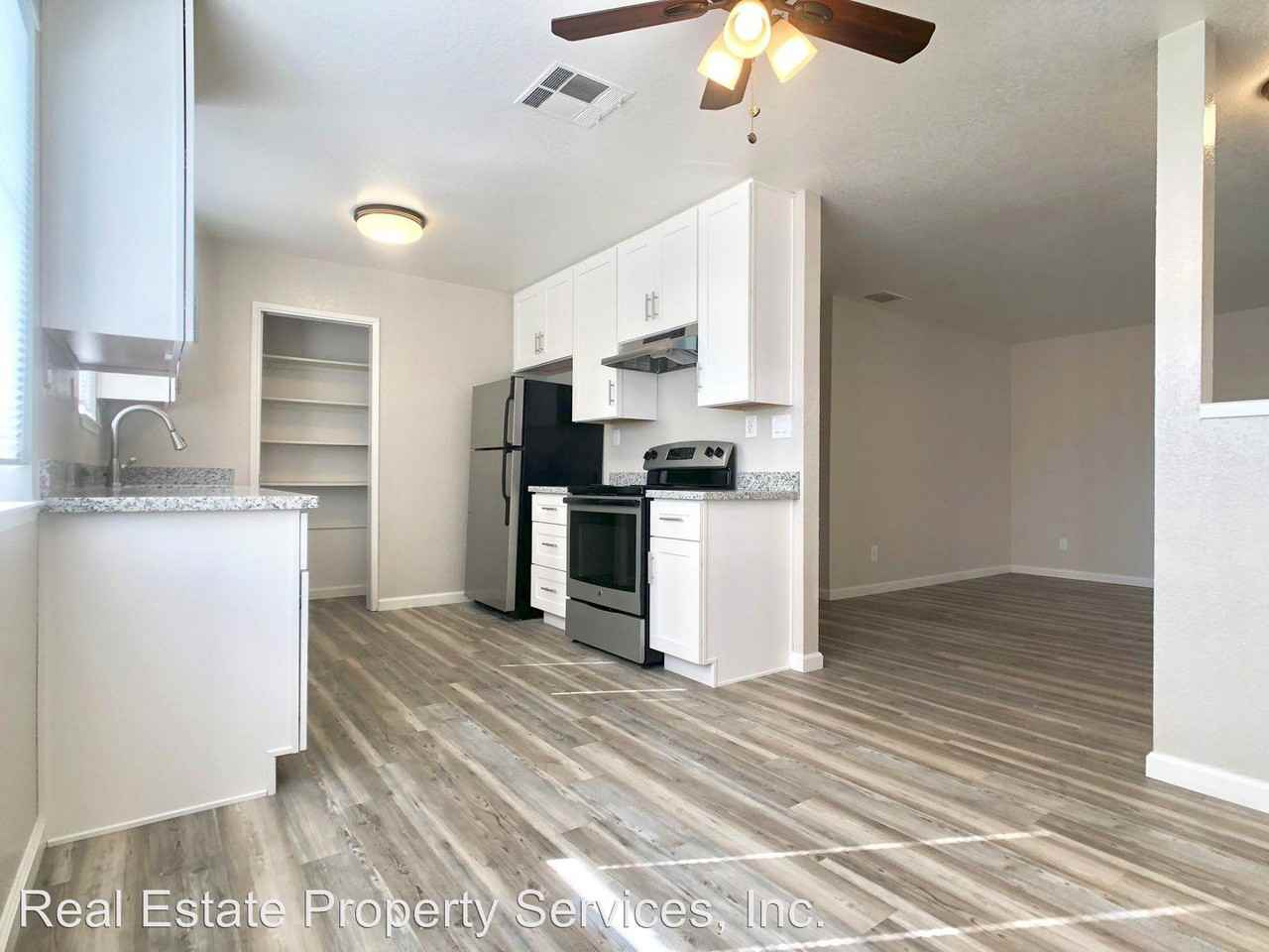 1108 Rosemarie Ln - Photo 3 of 10
