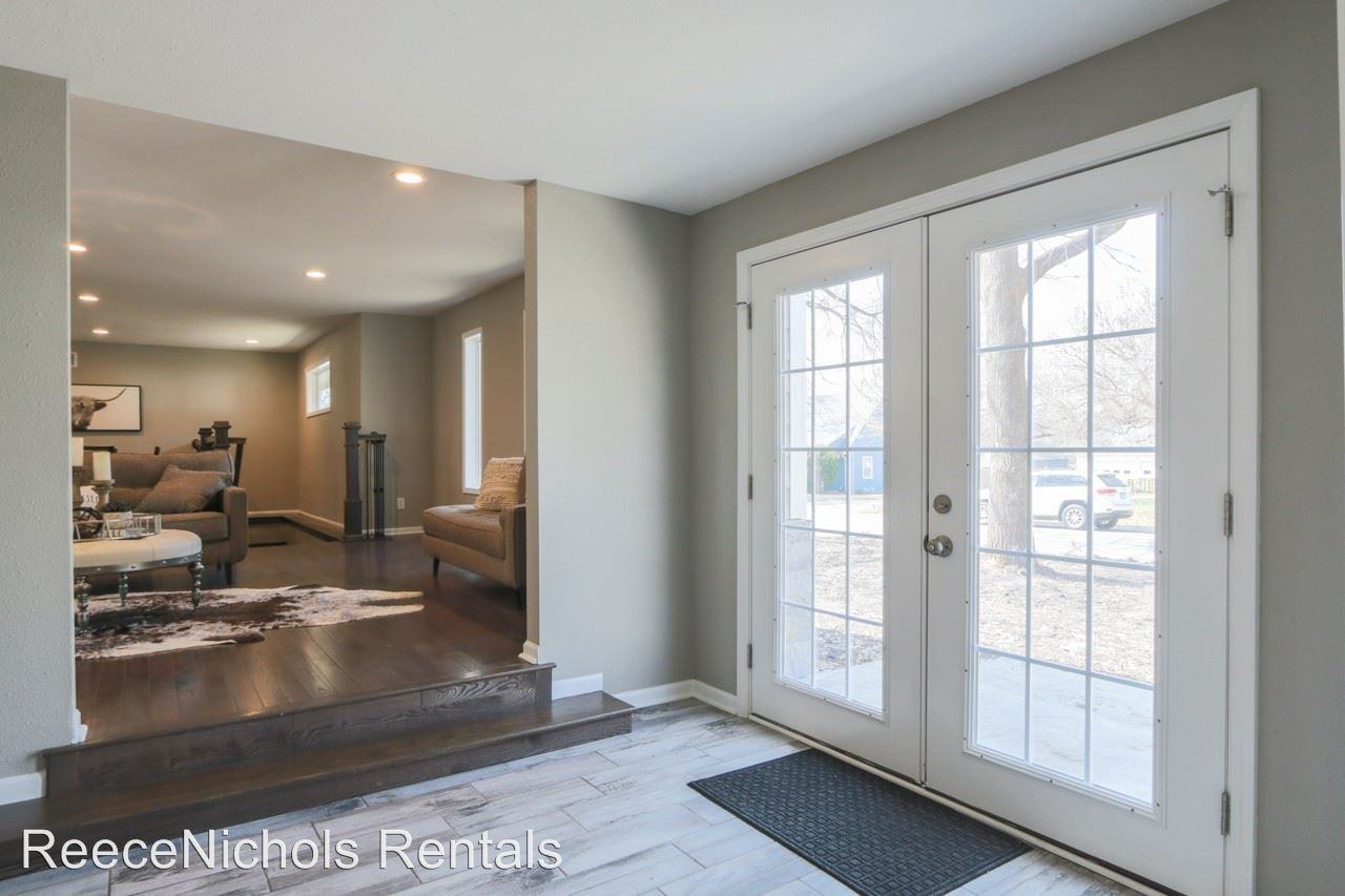 5135 Outlook Street - Photo 3 of 26