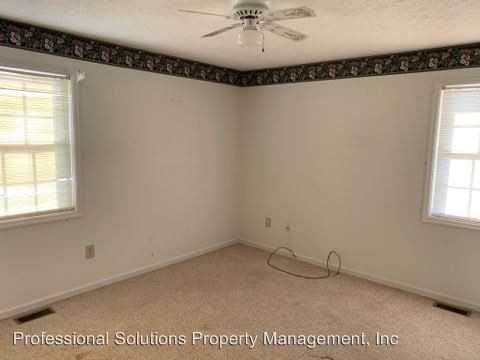 1307 Buckhorn Trail - Photo 2 of 13