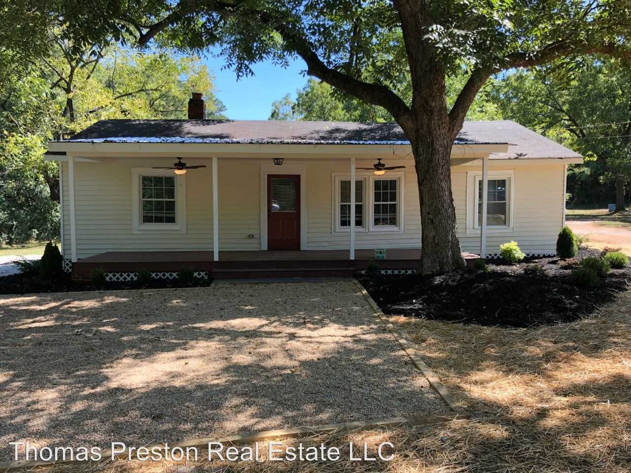 880 Peters Street - Photo 2 of 33