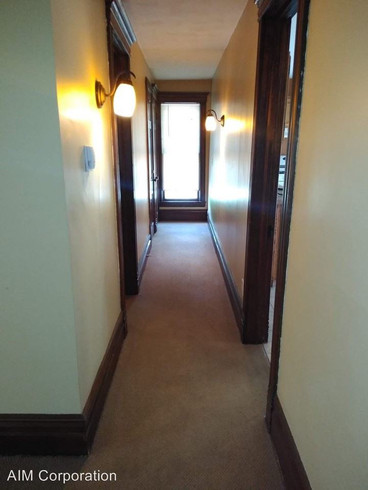1005 S Westnedge Ave - Photo 2 of 13