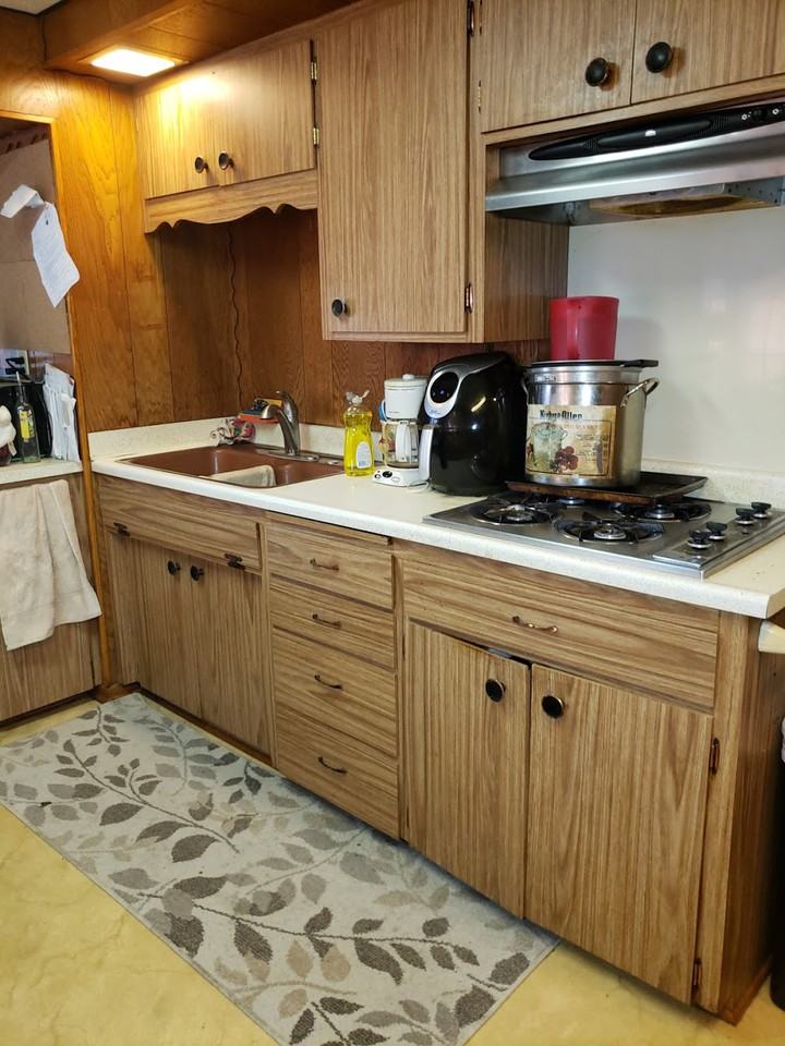 930 Algonquin Ave - Photo 2 of 3