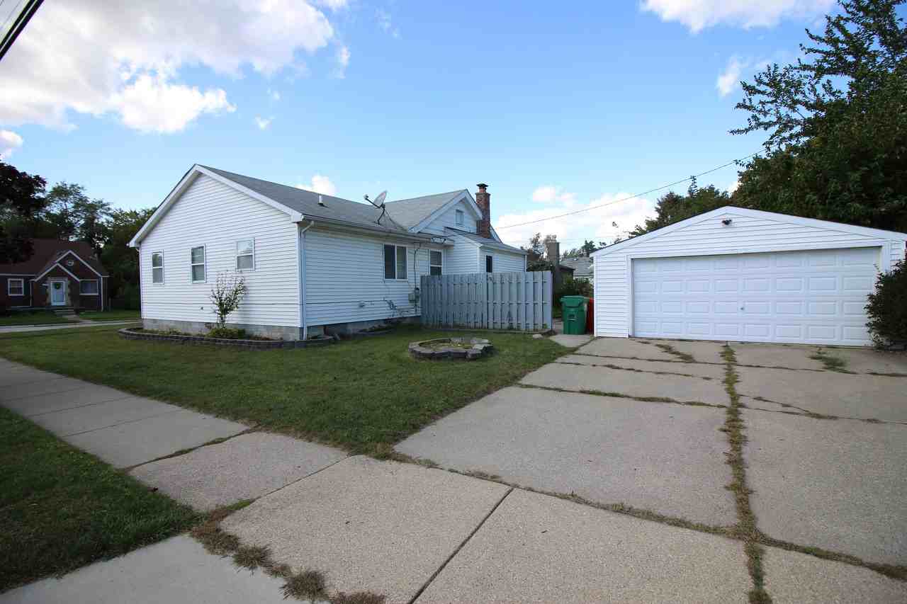 21706 Nevada Ave - Photo 2 of 15