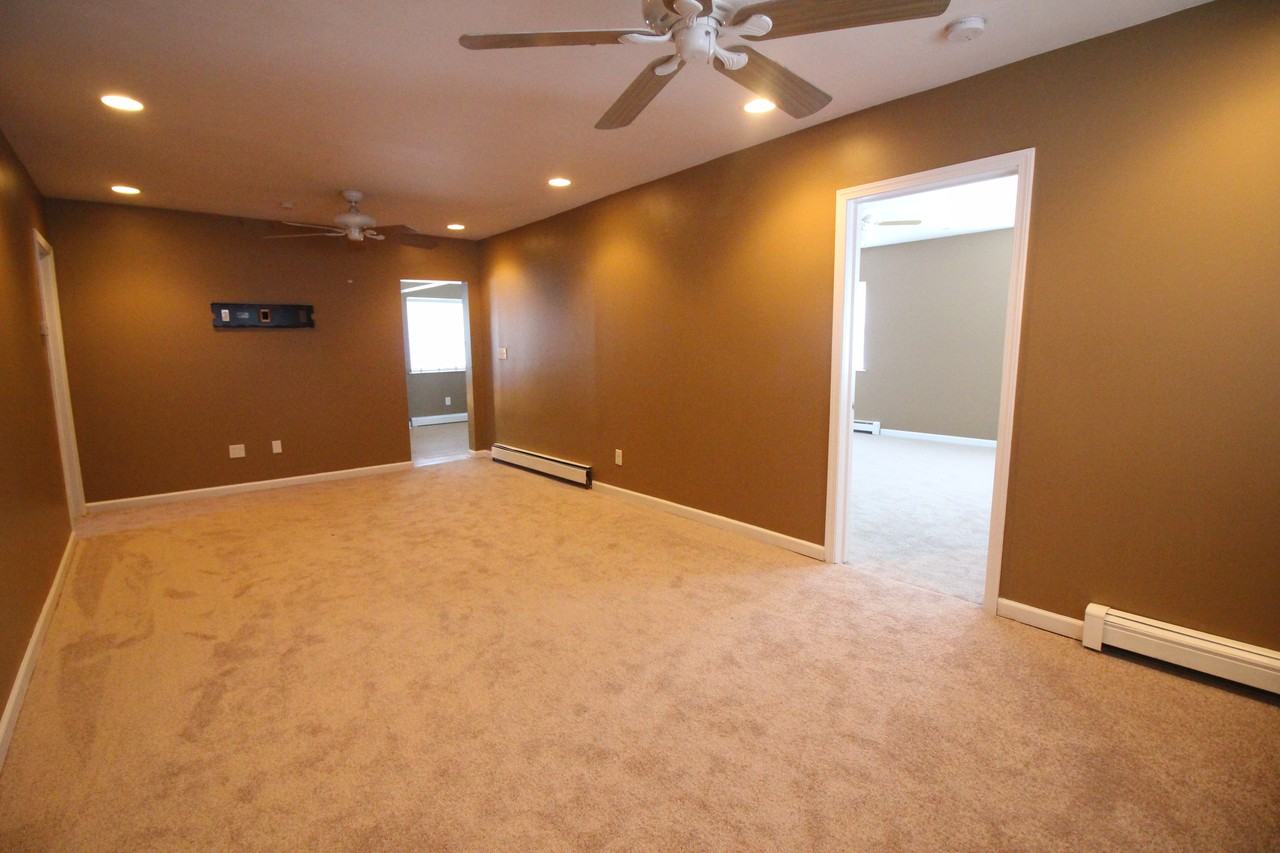 21706 Nevada Ave - Photo 3 of 15