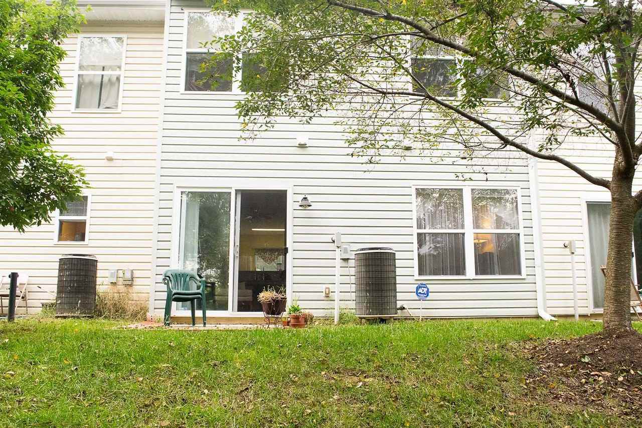 206 Hilltop Ln - Photo 2 of 9