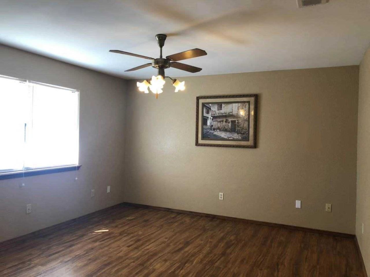 1707 2nd Avenue - Photo 3 of 10