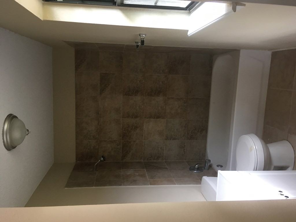 1240 26th St - Photo 2 of 9