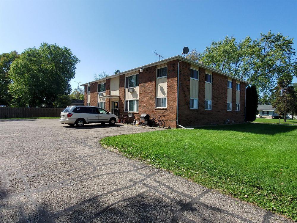 334 Center Street - 5 - Photo 2 of 9