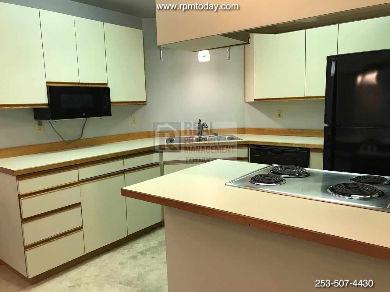 1323 Contra Costa Avenue - Photo 3 of 10