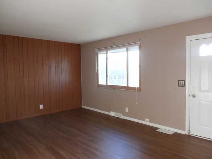 6004 6004 Tahiti Dr Cincinnati Oh 45224-2746 - Photo 2 of 10