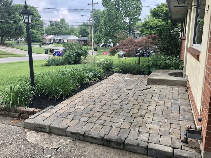 9328 Wynnecrest Dr Blue Ash Oh 45242-6932 - Photo 2 of 10