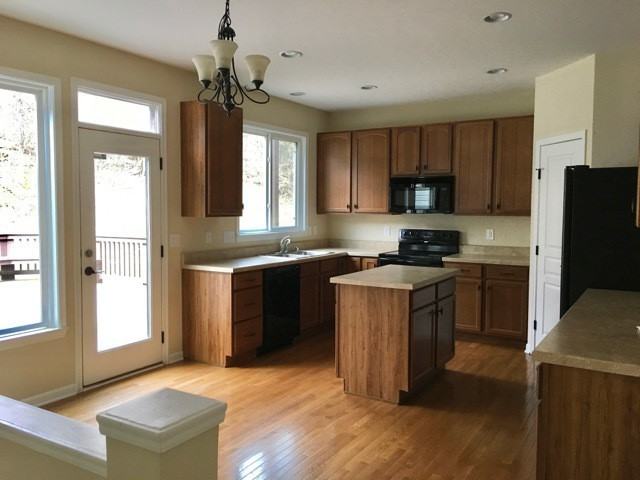 218 Grant Park Dr Dayton Ky 41074-1746 - Photo 3 of 10