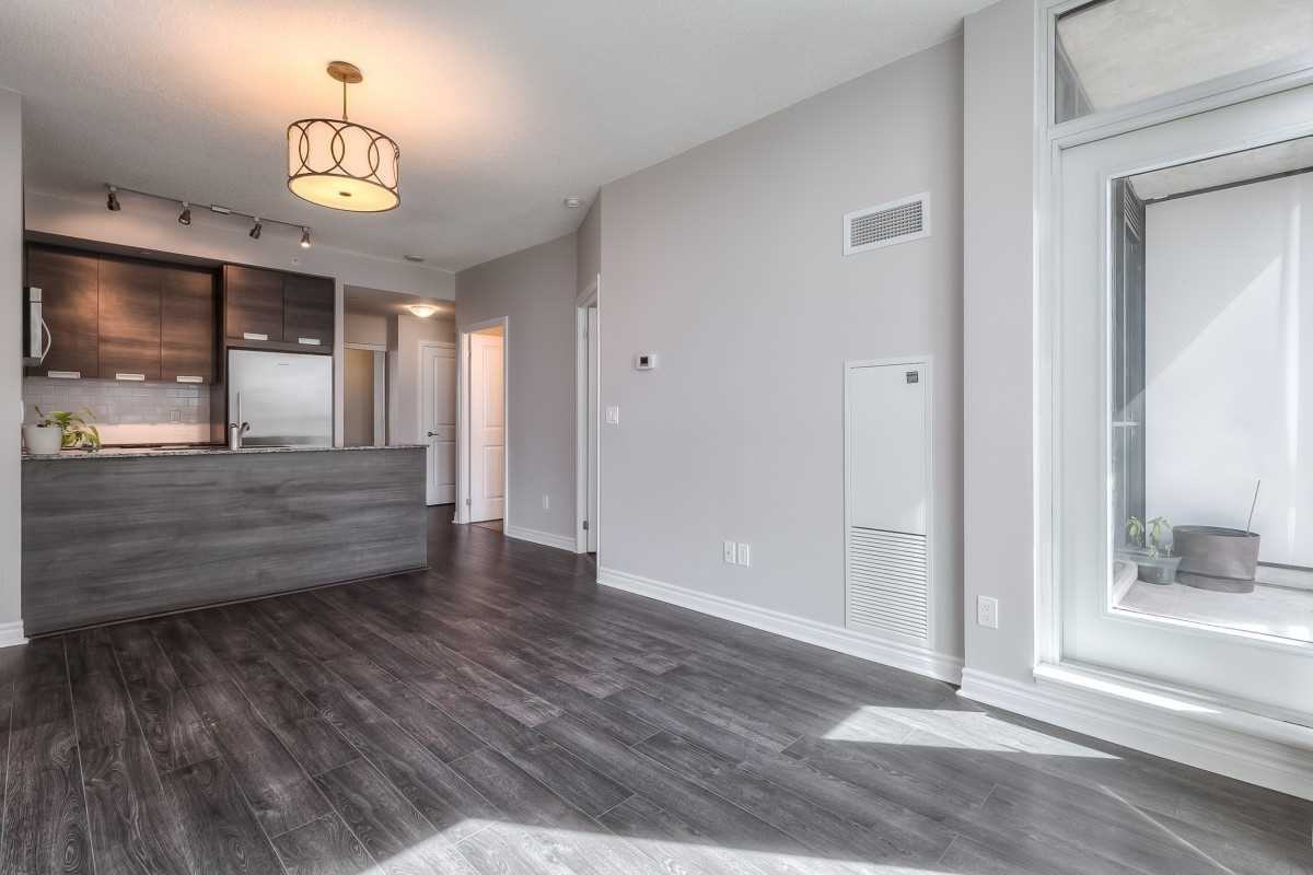 55 Eglinton Avenue West #1210