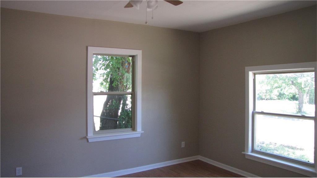 1024 E Hattie Street - Photo 3 of 9