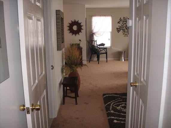 Royal Timbers Apartments - Photo 3 of 8