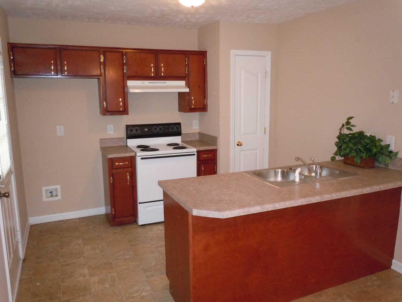 4923 Camborne Circle - Photo 3 of 9