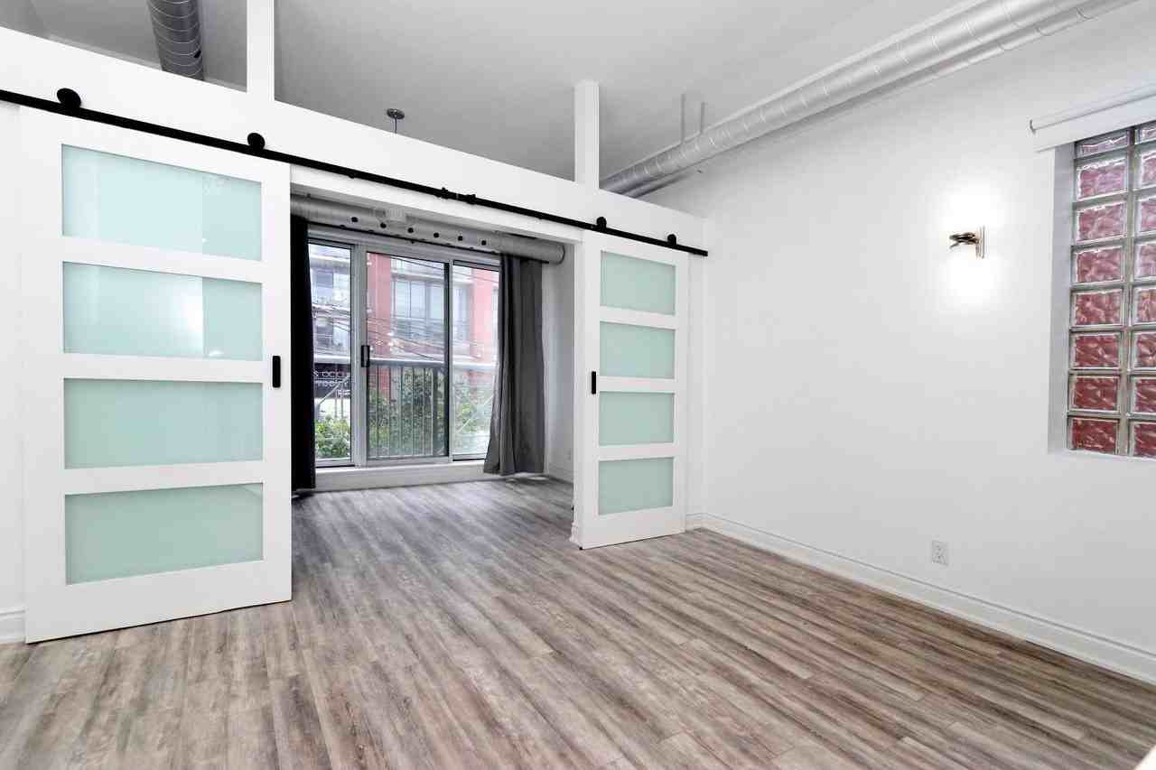 766 King Street West - Photo 2 of 10