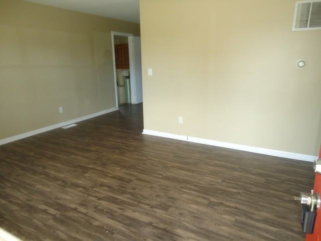 1001 E Haven Ave - Photo 2 of 6