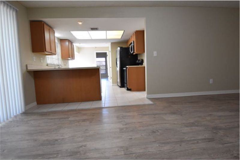 1504 Perez - Photo 3 of 17