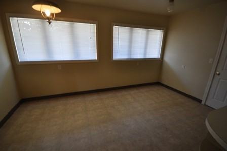 924 N Douglas Ave - Photo 3 of 17