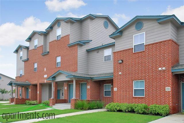 Lincoln Park - Photo 2 of 13